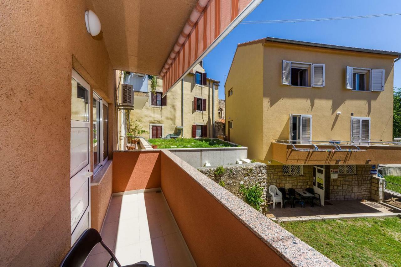 Apartament Simoni Zd *