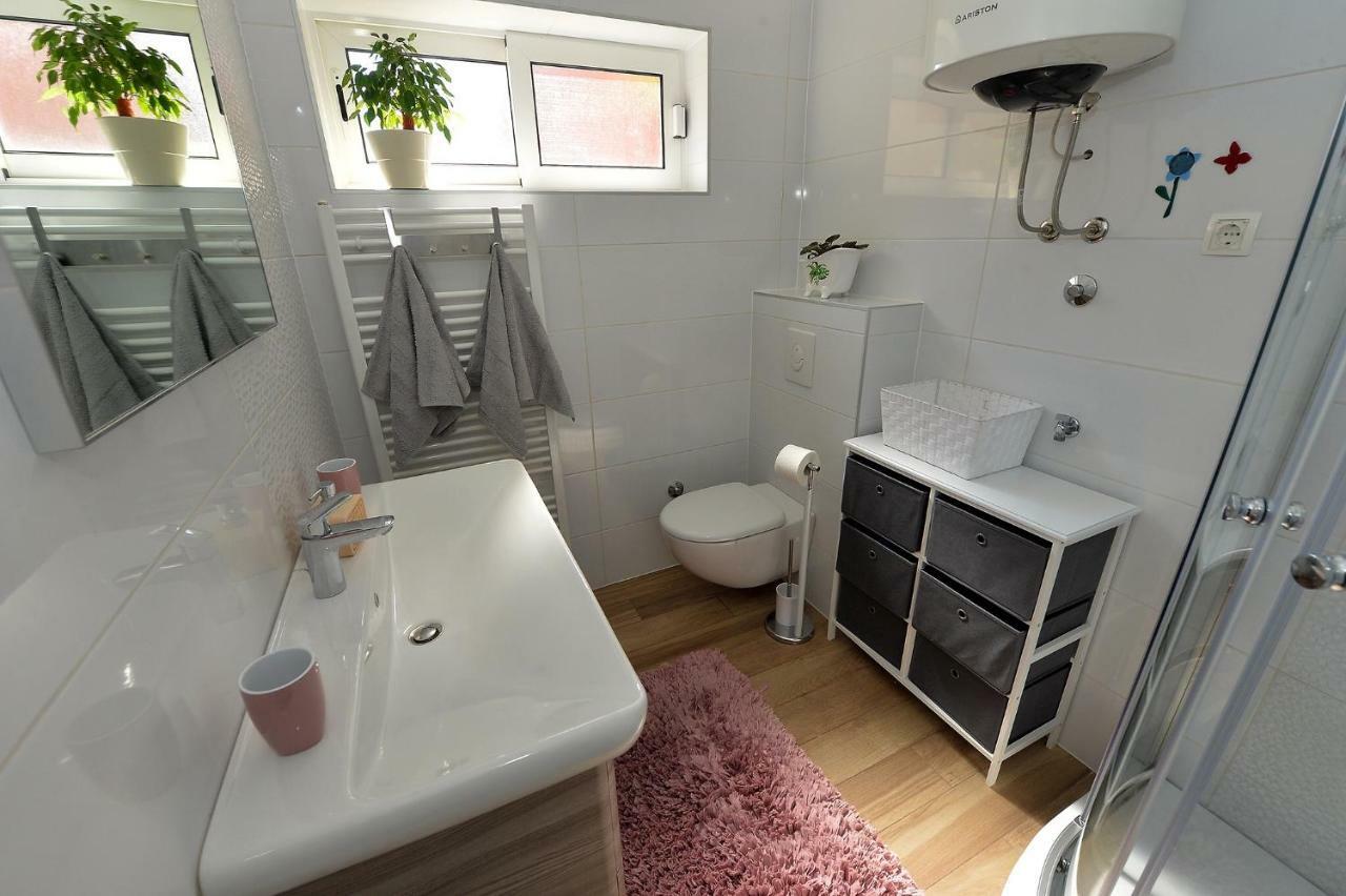 Apartament Simoni Zd *
